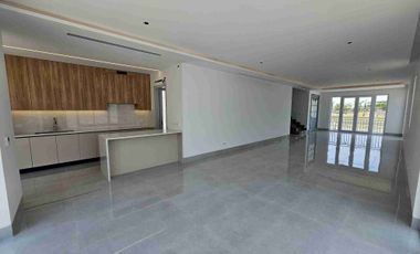 Casa de estreno en alquiler o venta en Urb. Aires Norte