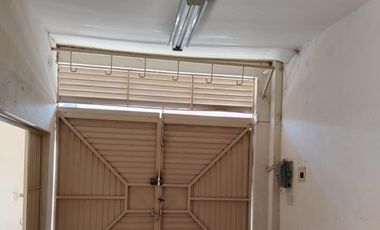 RENTO BODEGA CON OFICINAS EN 1ER PISO, COLONIA LA MODERNA, IRAPUATO, GUANAJUATO