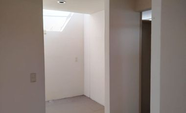 RENTO BODEGA CON OFICINAS EN 1ER PISO, COLONIA LA MODERNA, IRAPUATO, GUANAJUATO
