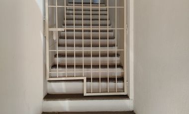 RENTO BODEGA CON OFICINAS EN 1ER PISO, COLONIA LA MODERNA, IRAPUATO, GUANAJUATO