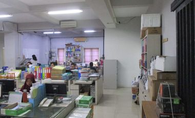JUAL CEPAT KANTOR 3 LANTAI DI JL AFANDI CATURTUNGGAL