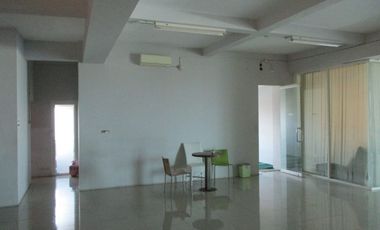 JUAL CEPAT KANTOR 3 LANTAI DI JL AFANDI CATURTUNGGAL
