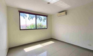En venta casa Amplia y Moderna Casa de 5 dormitorios. Ciudad Celeste, Samborondon