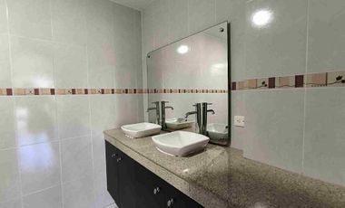 En venta casa Amplia y Moderna Casa de 5 dormitorios. Ciudad Celeste, Samborondon