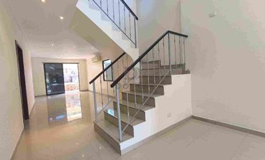En venta casa Amplia y Moderna Casa de 5 dormitorios. Ciudad Celeste, Samborondon