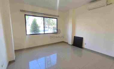 En venta casa Amplia y Moderna Casa de 5 dormitorios. Ciudad Celeste, Samborondon