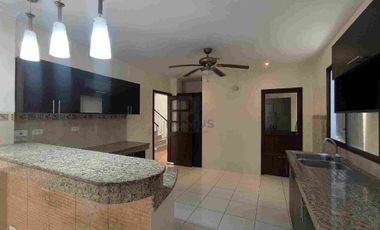 En venta casa Amplia y Moderna Casa de 5 dormitorios. Ciudad Celeste, Samborondon