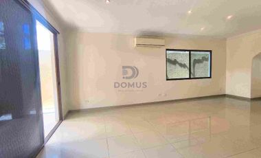En venta casa Amplia y Moderna Casa de 5 dormitorios. Ciudad Celeste, Samborondon