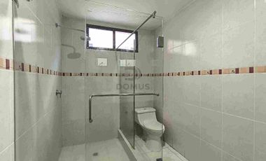 En venta casa Amplia y Moderna Casa de 5 dormitorios. Ciudad Celeste, Samborondon