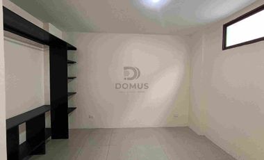En venta casa Amplia y Moderna Casa de 5 dormitorios. Ciudad Celeste, Samborondon