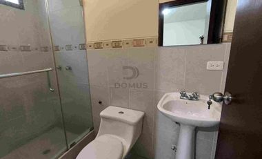En venta casa Amplia y Moderna Casa de 5 dormitorios. Ciudad Celeste, Samborondon