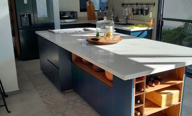 Oaxtepec: Casa con finos acabados