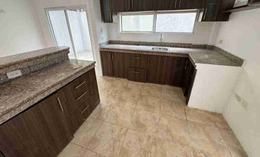 Venta de Casa en Urb La Martina , Durán