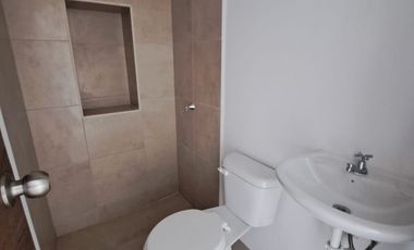 En venta casa de 3 dormitorios en urb.Los Prados.