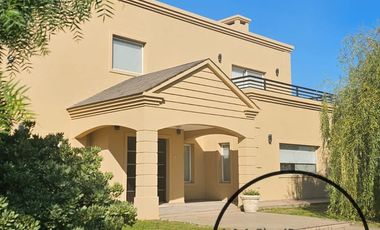 IMPORTANTE CASA EN VENTA SANTA IRENE COMARCAS DE LUJÁN