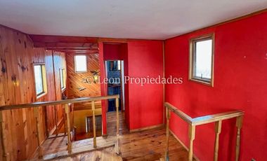 Leon Propiedades vende parcela con 2 casas en Maria pinto, Curacaví.