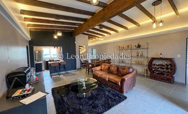 Leon Propiedades vende parcela con 2 casas en Maria pinto, Curacaví.