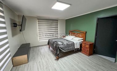 Leon Propiedades vende parcela con 2 casas en Maria pinto, Curacaví.