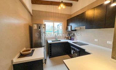 Leon Propiedades vende parcela con 2 casas en Maria pinto, Curacaví.