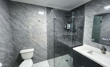 Leon Propiedades vende parcela con 2 casas en Maria pinto, Curacaví.