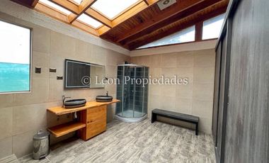 Leon Propiedades vende parcela con 2 casas en Maria pinto, Curacaví.