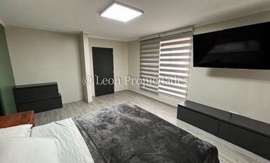 Leon Propiedades vende parcela con 2 casas en Maria pinto, Curacaví.