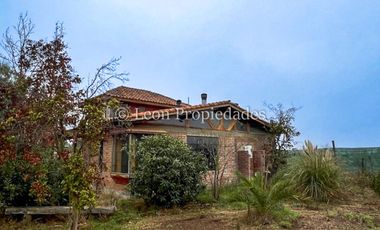 Leon Propiedades vende parcela con 2 casas en Maria pinto, Curacaví.