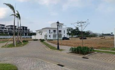 Terreno en Urb. Dubai esta listo para la compra ✅