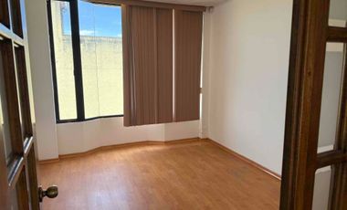 Departamento duplex de arriendo en Iñaquito Alto, Quito, Ecuador