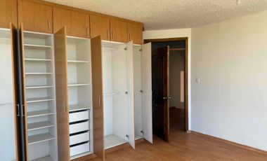 Departamento duplex de arriendo en Iñaquito Alto, Quito, Ecuador