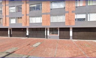 EXCELENTE APARTAMENTO VENDO