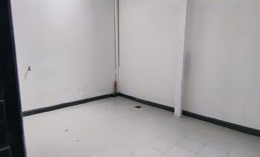 ALQUILO EXCELENTE CASA LOCAL EN BARRIO ALAMEDA EN ZONA COMERCIAL