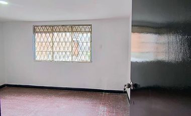 ALQUILO EXCELENTE CASA LOCAL EN BARRIO ALAMEDA EN ZONA COMERCIAL