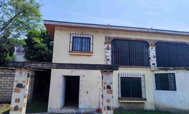 Linda casa en av. Principal (Zacatepec)