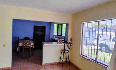 Linda casa en av. Principal (Zacatepec)