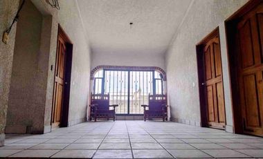 Linda casa en av. Principal (Zacatepec)