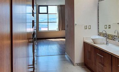 CASA EN RENTA O VENTA, ALTOZANO, EXCELENTE EQUIPAMIENTO, 3 RECAMARAS, 3.5 BAÑOS