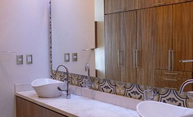 CASA EN RENTA O VENTA, ALTOZANO, EXCELENTE EQUIPAMIENTO, 3 RECAMARAS, 3.5 BAÑOS