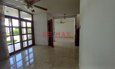 Casa En Alquiler En Exclusivo Condominio En Piura!//ID:1125102