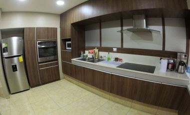 Alquiler Edificio en la 9 de Octubre - Centro de Guayaquil - Comercial - E05