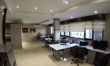 Alquiler Edificio en la 9 de Octubre - Centro de Guayaquil - Comercial - E05