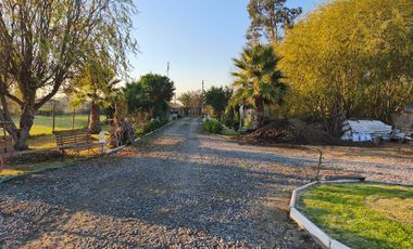 Parcela de 3000 mts2 con casa de 2 dormitorios 2 baños EN VENTA