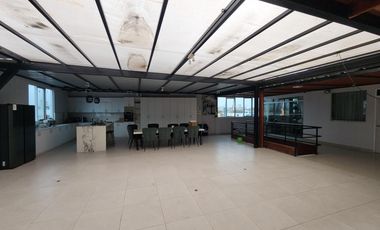 Vendo edificio de 4 pisos en esquina