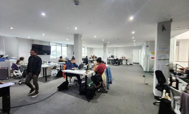 Vendo edificio de 4 pisos en esquina