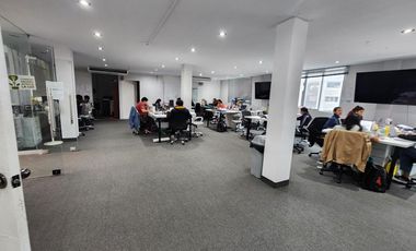 Vendo edificio de 4 pisos en esquina