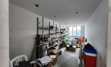 Vendo edificio de 4 pisos en esquina