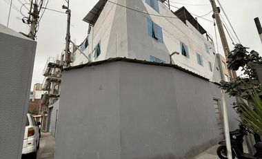 Vendo edificio de 4 pisos en esquina
