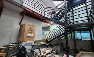 Vendo edificio de 4 pisos en esquina