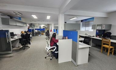 Vendo edificio de 4 pisos en esquina