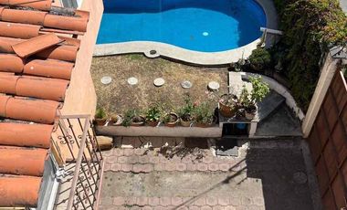 SE VENDE casa en condominio de solo 4 casas en la Colonia Tulipanes de Cuernavaca a solo 5 minutos de Plaza Galerias